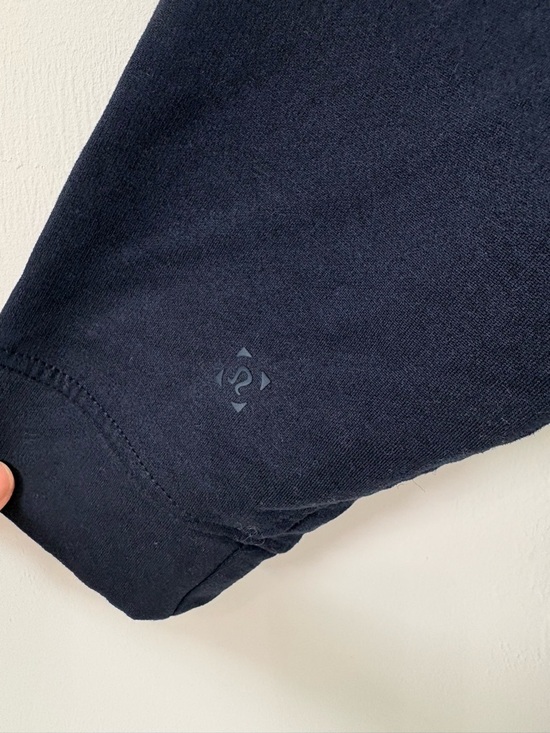 Lululemon x NBA San Francisco Warriors City Sweat Pullover Hoodie Sz L Navy EUC - Picture 6 of 9